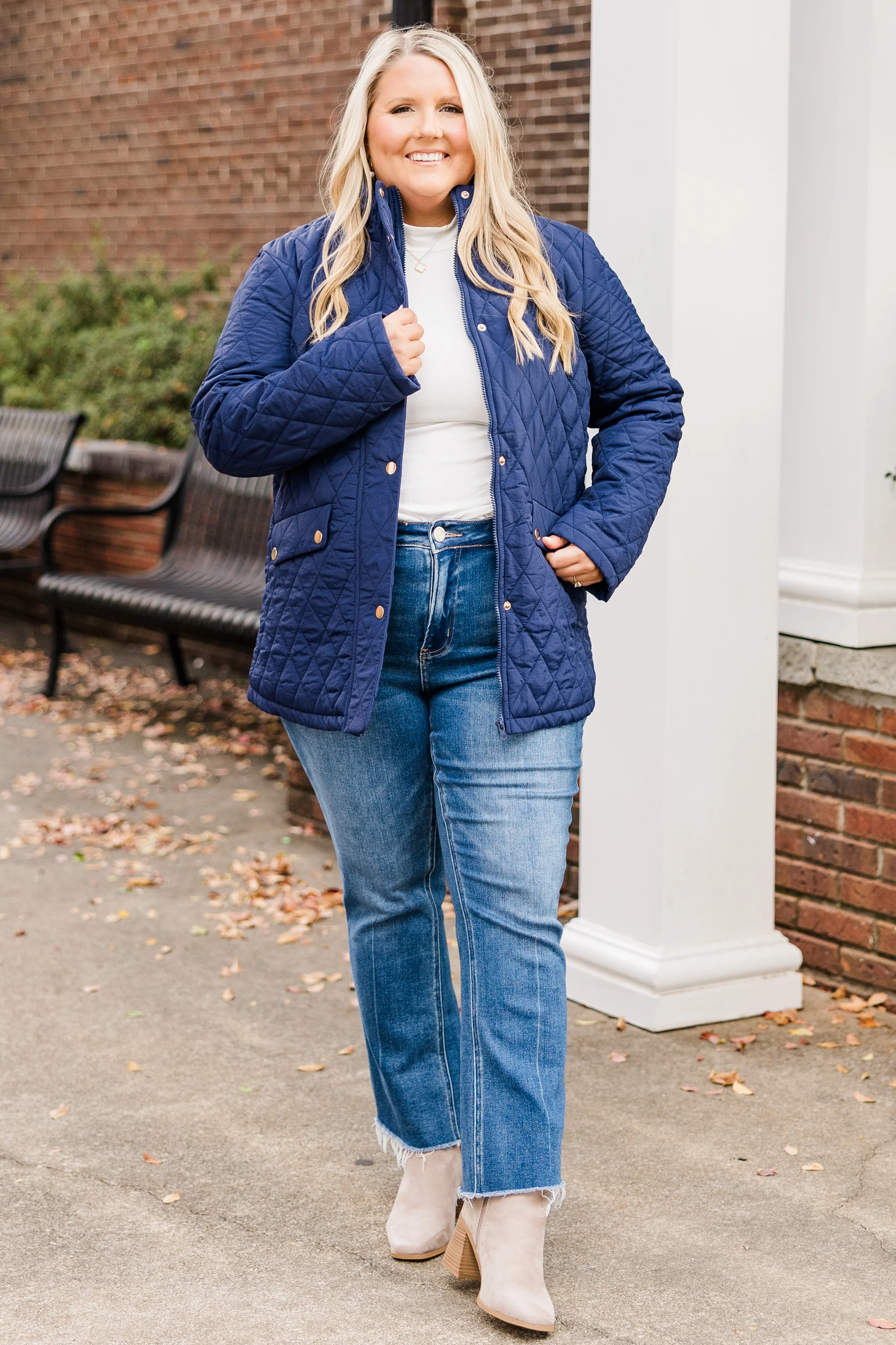 Majestic Motion Jacket, Navy - Giverhouse