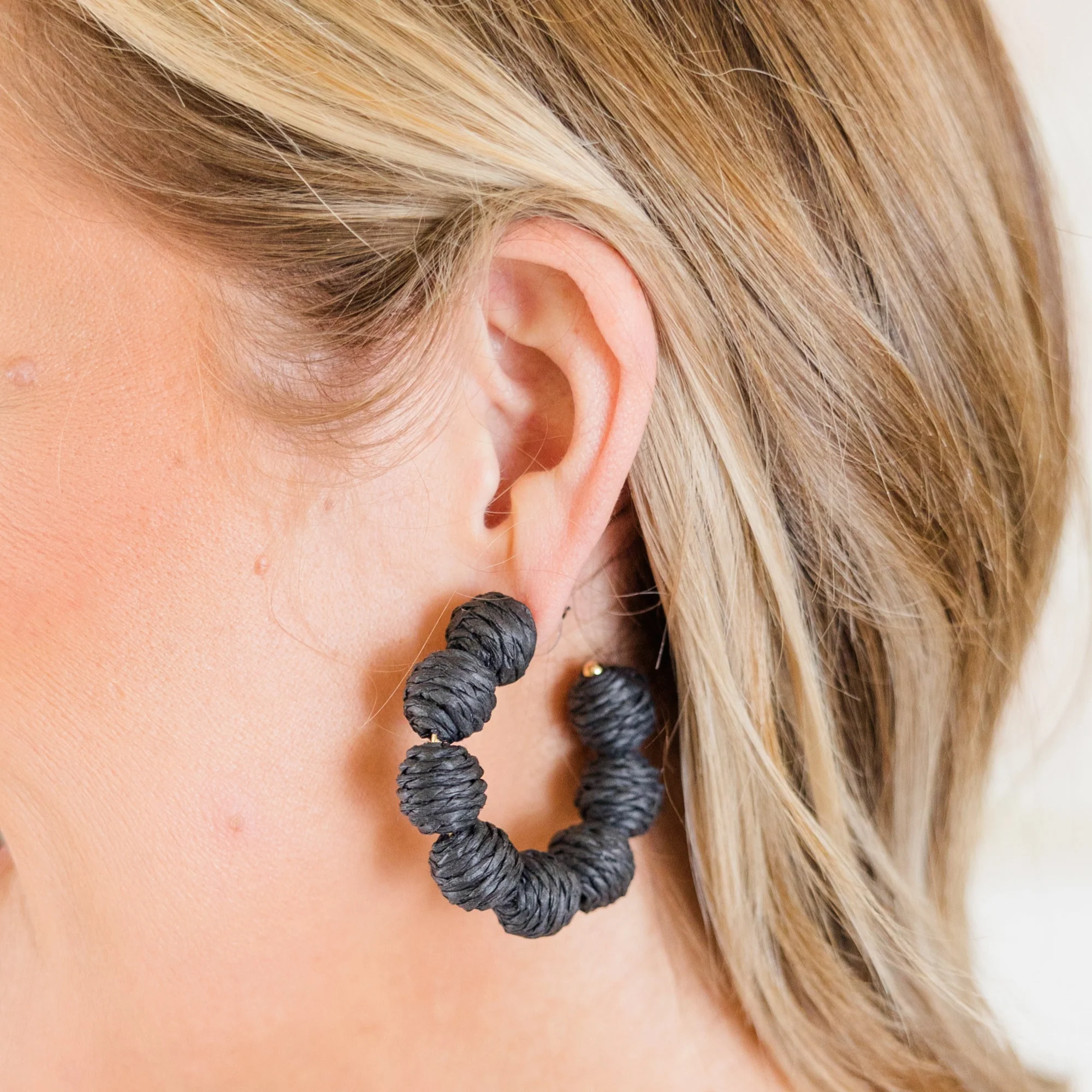 Home In The Tropics Earrings, Black - Giverhouse