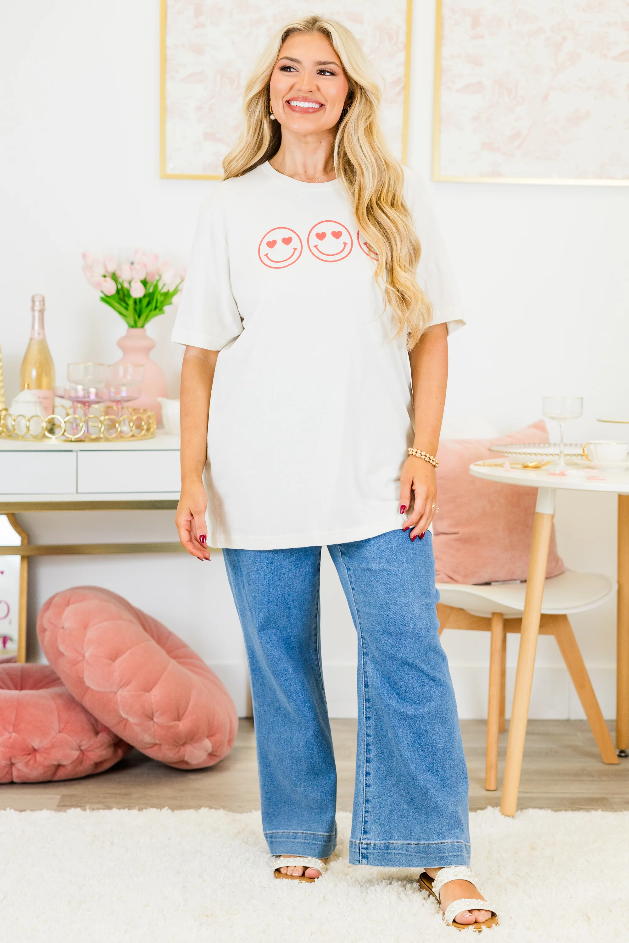 Love Struck Smile Tee, Vintage White - Giverhouse