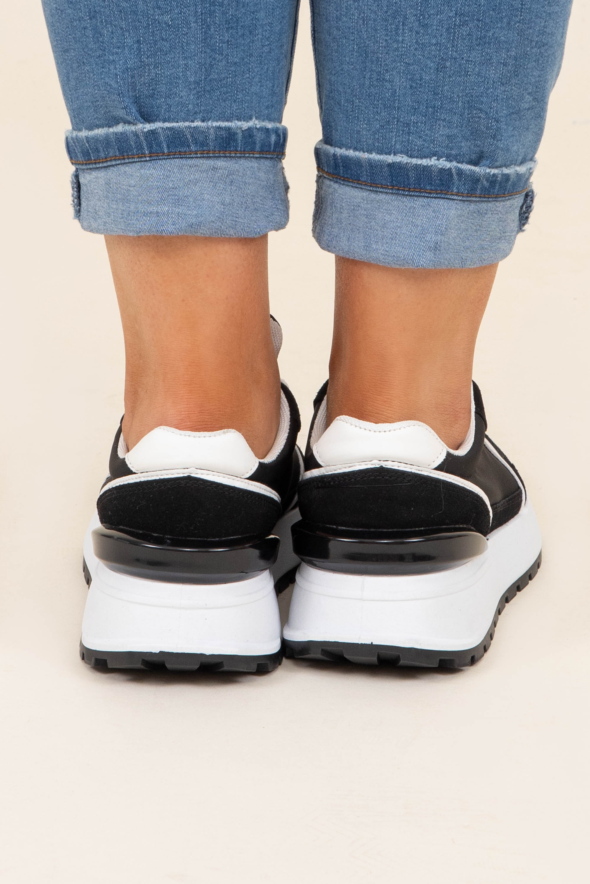 Going For A Walk Sneakers, Black - Giverhouse